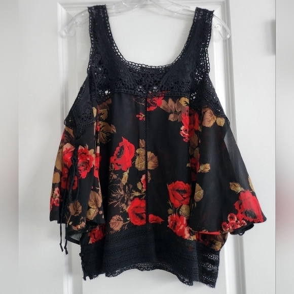 Guess black lace red floral sheer blouse size Large - Picture 2 of 4